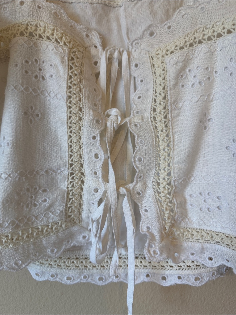 Abercrombie & Fitch White Eyelet Crochet-Trim Tank - Picture 5 of 5